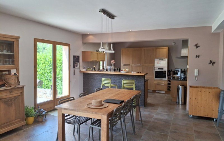 Maison LES VANS (07140)  195 m2 519 000 € 