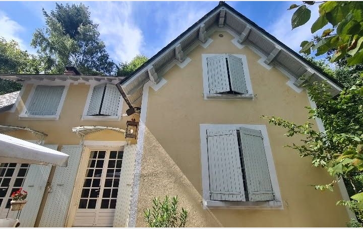 Maison VILLEFORT (48800)  183 m2 245 000 € 