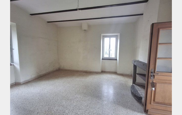 Maison RUOMS (07120)  90 m2 275 000 € 