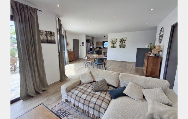 Maison RUOMS (07120)  112 m2 349 000 € 