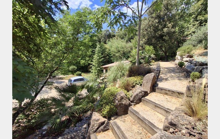 Maison LES VANS (07140)  140 m2 367 000 € 