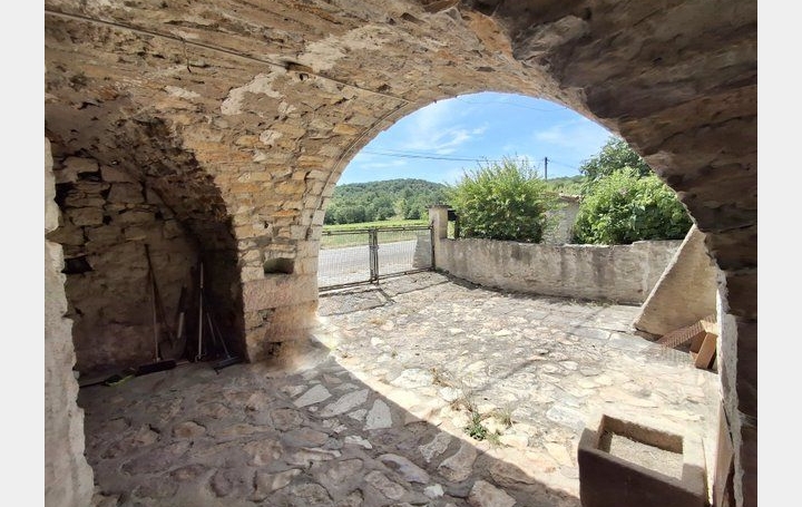Maison RUOMS (07120)  100 m2 235 000 € 