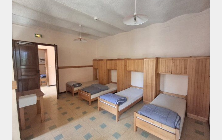 Maison LES VANS (07140)  2 000 m2 840 000 € 