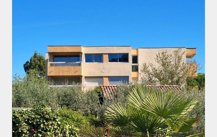 2 Pièces LES VANS (07140)  45 m2 115 000 € 