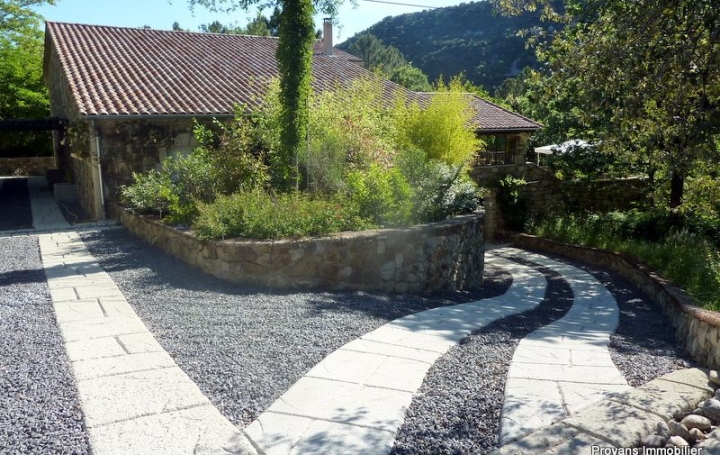Maison LES VANS (07140)  290 m2 545 000 € 