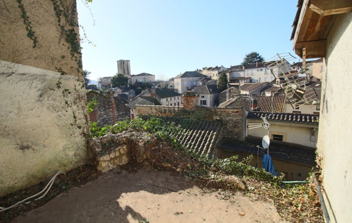 Maison PUY-L'EVEQUE (46700)  187 m2 59 950 € 