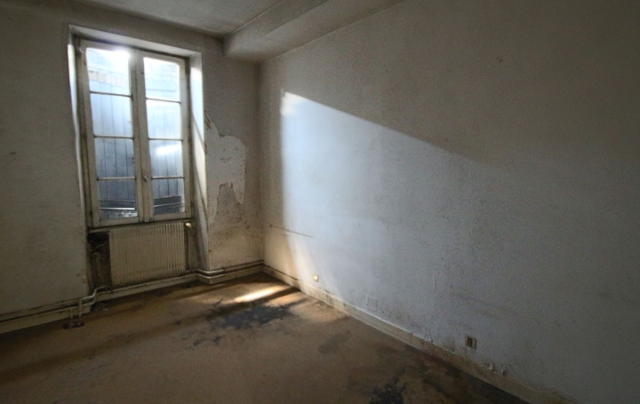 Maison de ville PUY-L'EVEQUE (46700)  300 m2 139 100 € 