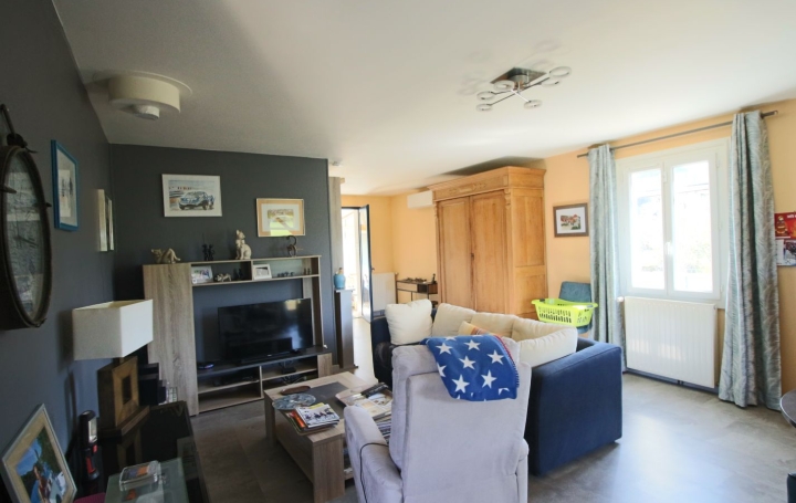 Maison SAUZET (46140)  140 m2 220 500 € 