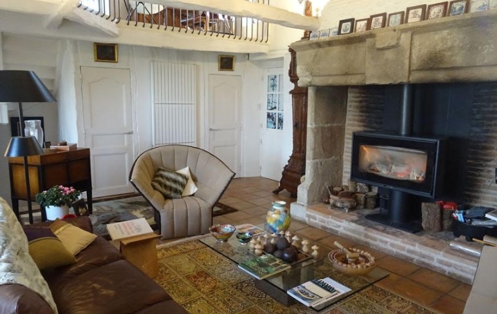 Maison CAHORS (46000)  310 m2 560 000 € 