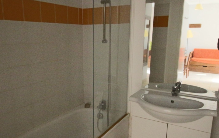 Studio PUY-L'EVEQUE (46700)  25 m2 27 500 € 