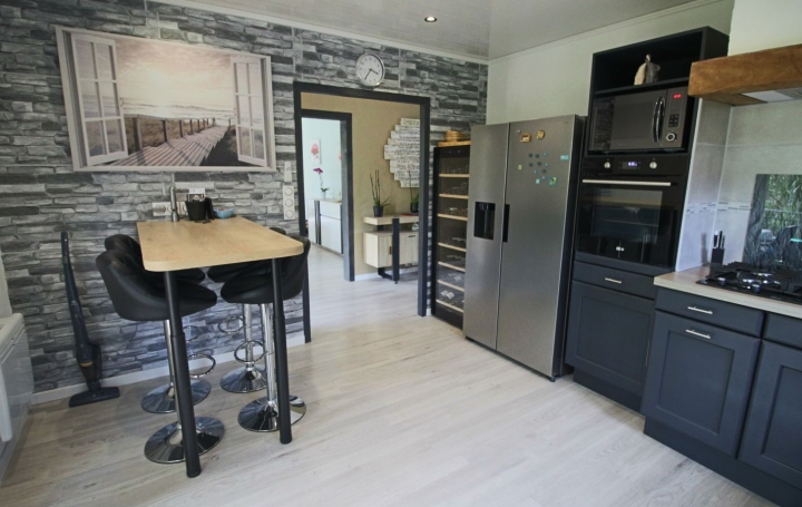 Maison PUY-L'EVEQUE (46700)  190 m2 252 000 € 