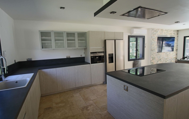 Maison FUMEL (47500)  120 m2 246 750 € 