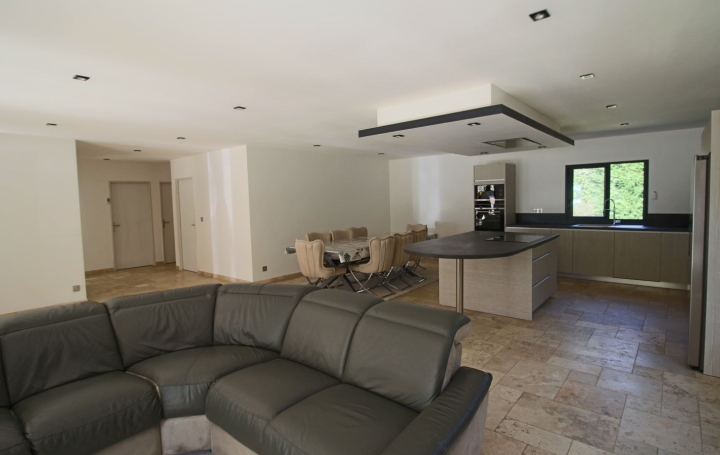 Maison FUMEL (47500)  120 m2 246 750 € 