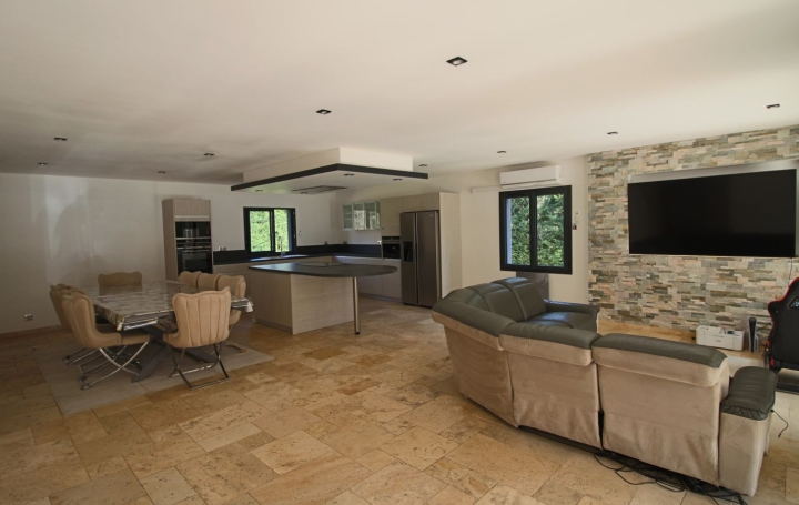 Maison FUMEL (47500)  120 m2 246 750 € 