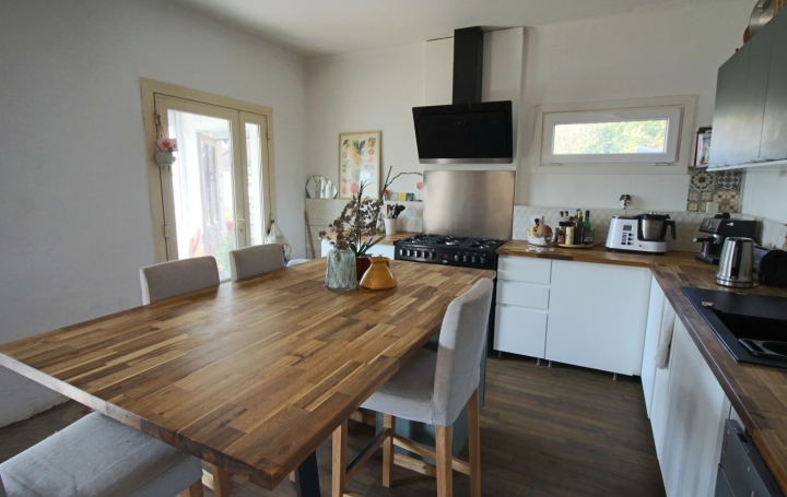 Maison PUY-L'EVEQUE (46700)  140 m2 180 200 € 