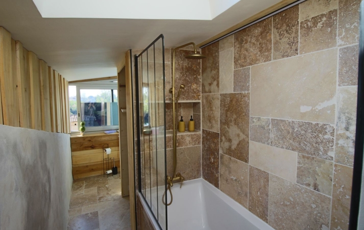 Maison PUY-L'EVEQUE (46700)  140 m2 180 200 € 
