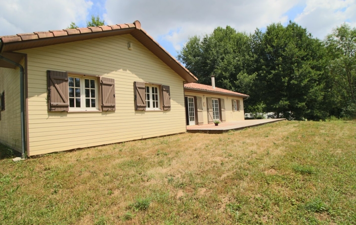 Maison CAZALS (46250)  112 m2 297 000 € 