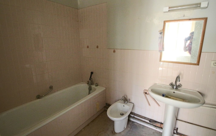 Maison PUY-L'EVEQUE (46700)  100 m2 96 300 € 