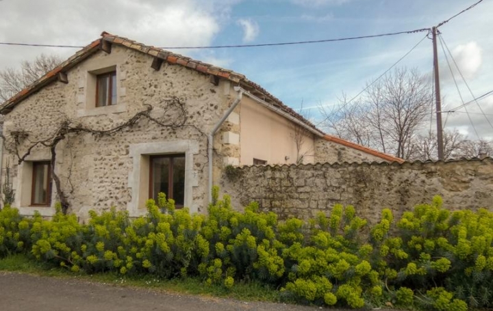 Réseau Immo-diffusion : Maison  CHARROUX  85 m2 44 480 € 