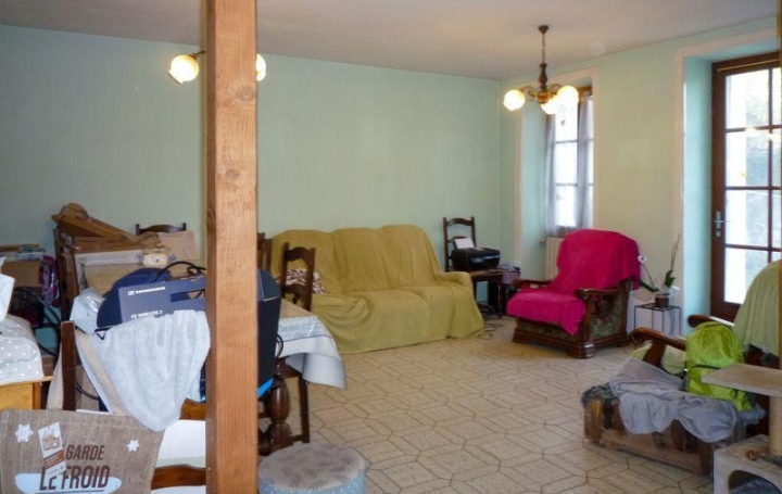 Maison RUFFEC (16700)  166 m2 144 850 € 