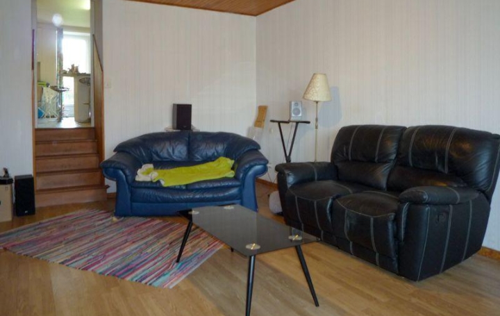 Maison RUFFEC (16700)  166 m2 144 850 € 