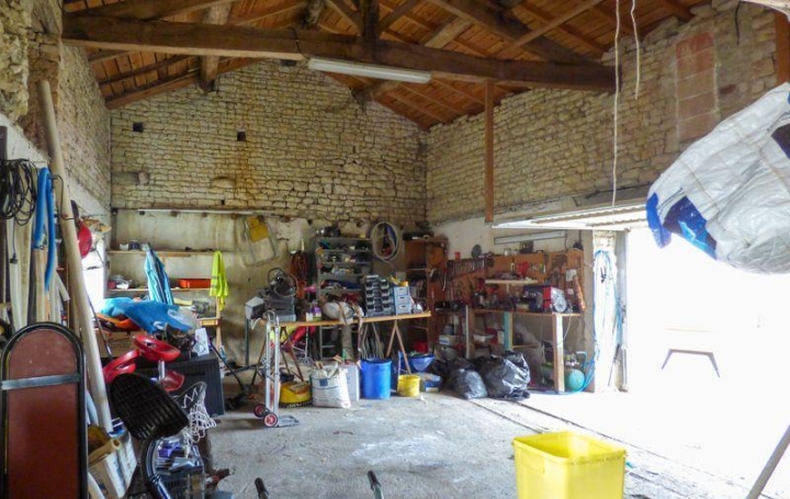 Maison CHEF-BOUTONNE (79110)  150 m2 176 550 € 