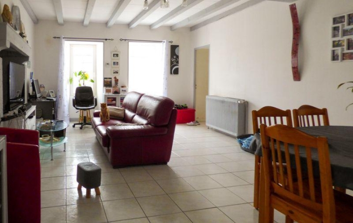Maison CHEF-BOUTONNE (79110)  150 m2 176 550 € 