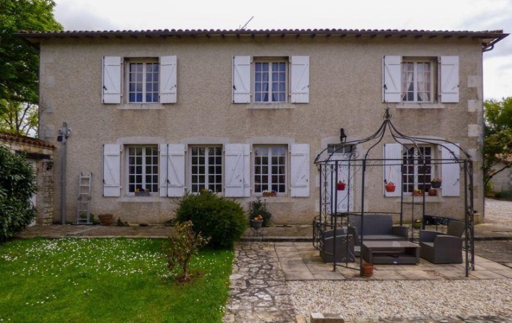 Réseau Immo-diffusion : Maison  CHAMPAGNE-MOUTON  201 m2 347 095 € 