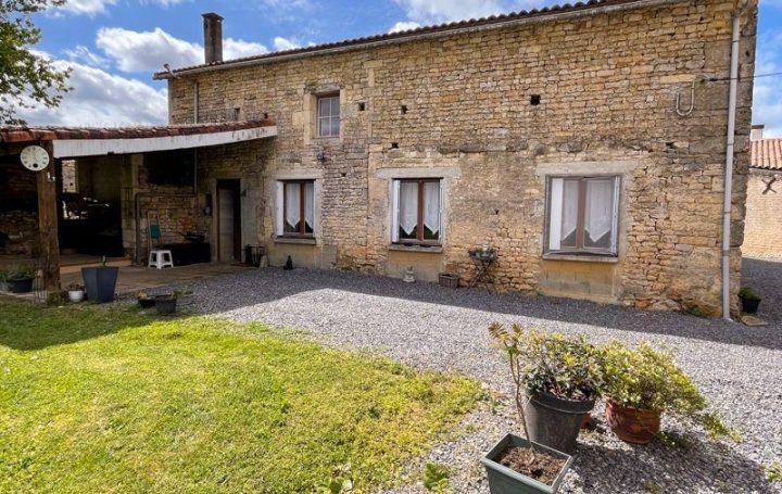Maison CHEF-BOUTONNE (79110)  143 m2 197 300 € 