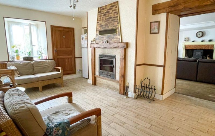 Maison CHEF-BOUTONNE (79110)  143 m2 197 300 € 