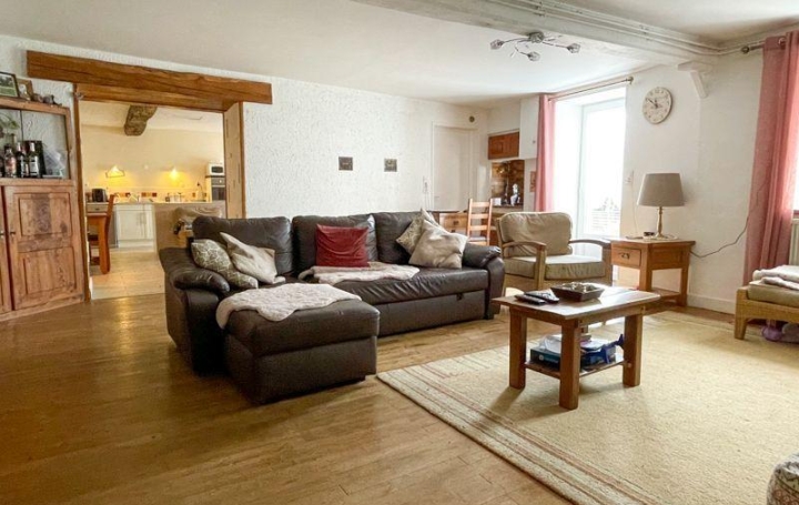 Maison CHEF-BOUTONNE (79110)  143 m2 197 300 € 