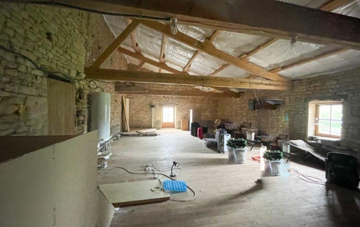 Maison CHEF-BOUTONNE (79110)  143 m2 197 300 € 