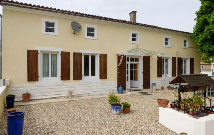 Réseau Immo-diffusion : Maison  LONGRE  116 m2 149 900 € 