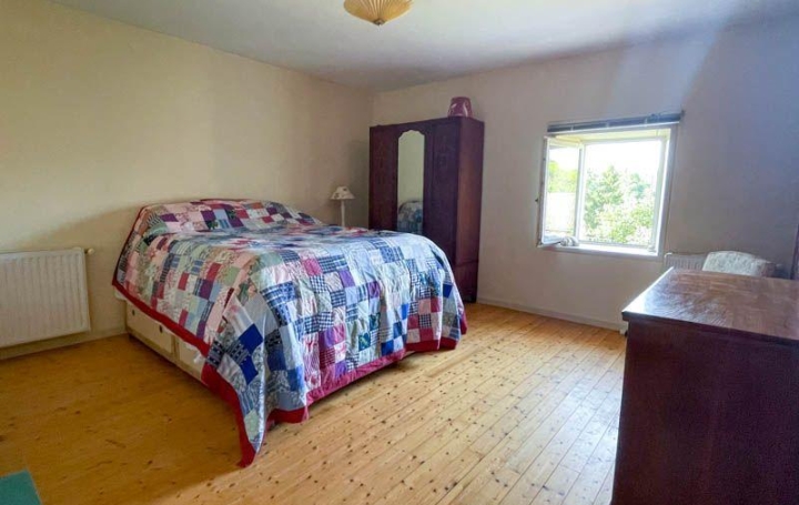 Maison SAUZE-VAUSSAIS (79190)  220 m2 148 000 € 