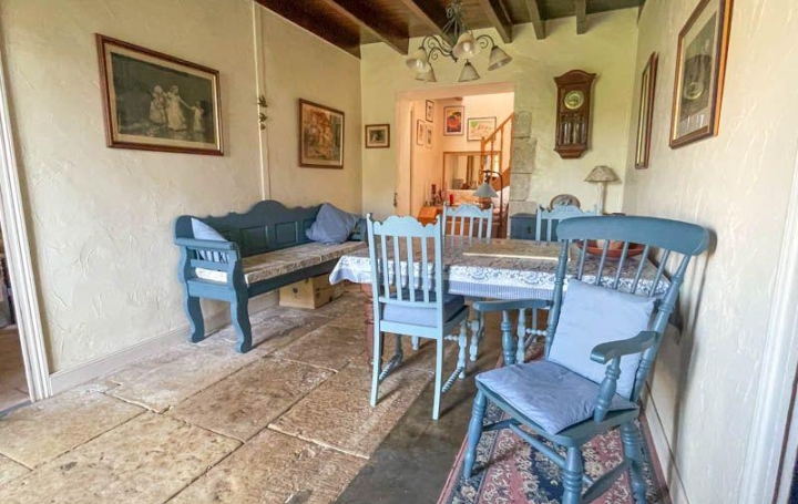 Maison SAUZE-VAUSSAIS (79190)  220 m2 148 000 € 