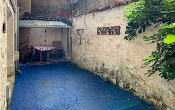 Réseau Immo-diffusion : Maison  LA MOTHE-SAINT-HERAY  170 m2 109 000 € 