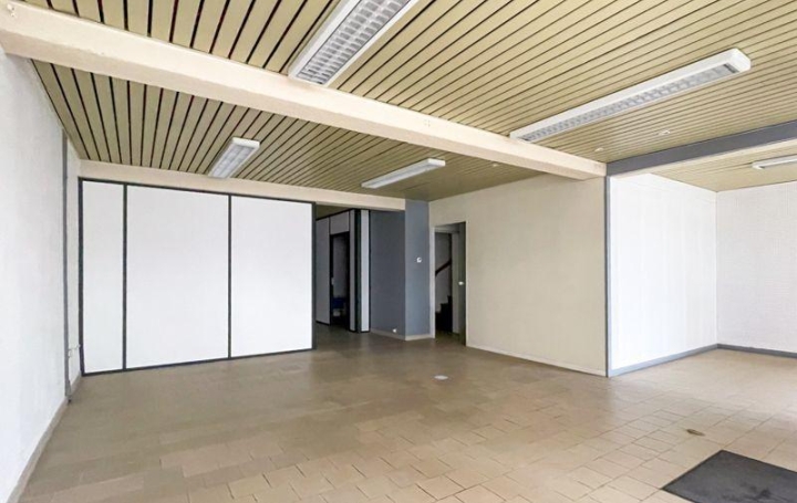 Maison SAUZE-VAUSSAIS (79190)  300 m2 180 000 € 