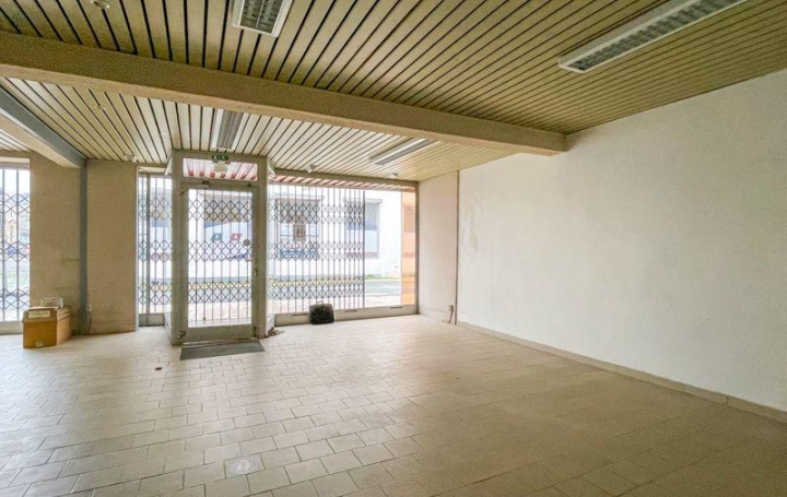 Maison SAUZE-VAUSSAIS (79190)  300 m2 180 000 € 