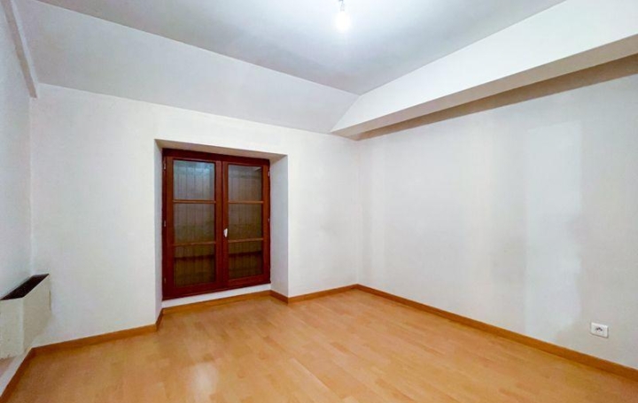 Maison SAUZE-VAUSSAIS (79190)  300 m2 180 000 € 