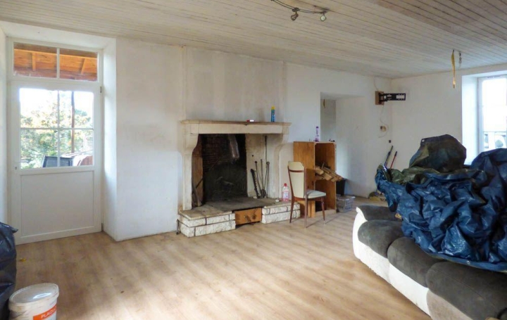 Maison de village CHEF-BOUTONNE (79110)  83 m2 98 460 € 