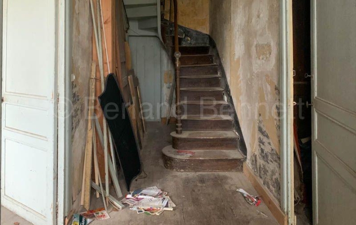 Maison BRIOUX-SUR-BOUTONNE (79170)  200 m2 77 480 € 