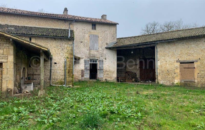 Maison BRIOUX-SUR-BOUTONNE (79170)  200 m2 77 480 € 