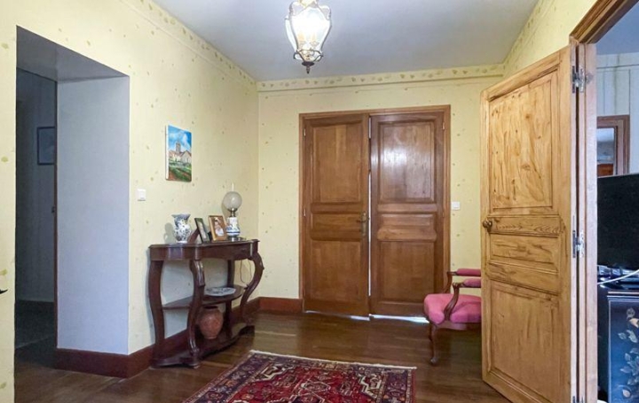 Maison SAUZE-VAUSSAIS (79190)  207 m2 223 000 € 