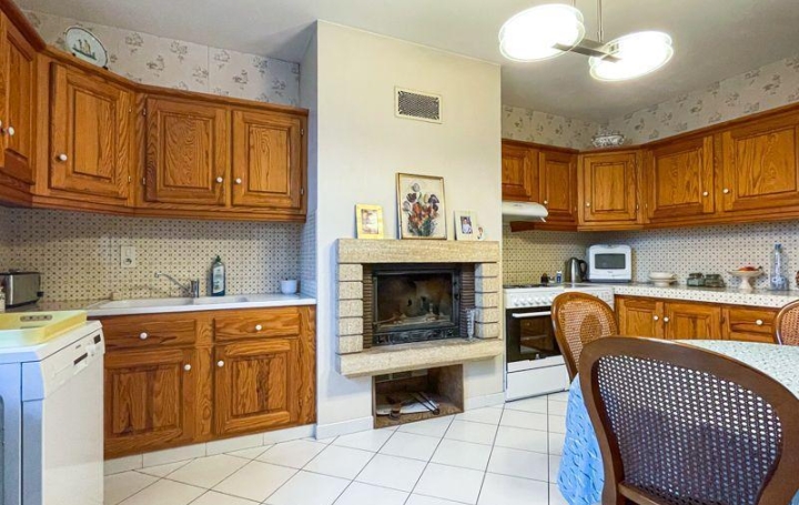 Maison SAUZE-VAUSSAIS (79190)  207 m2 223 000 € 