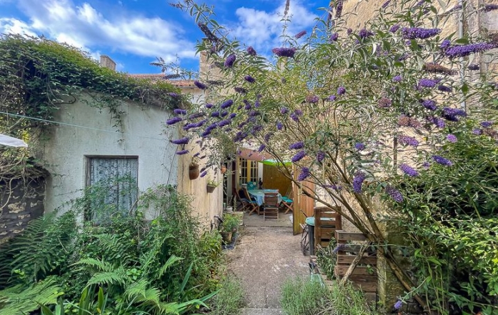 Maison de ville SAUZE-VAUSSAIS (79190)  142 m2 119 350 € 