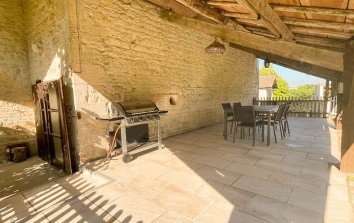 Maison CHEF-BOUTONNE (79110)  135 m2 165 850 € 