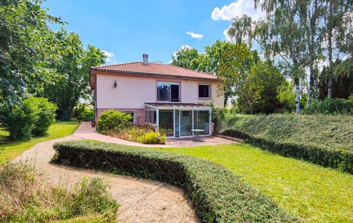 Maison / Villa MONTJEAN (16240) 170 m<sup>2</sup> 175 500 € 