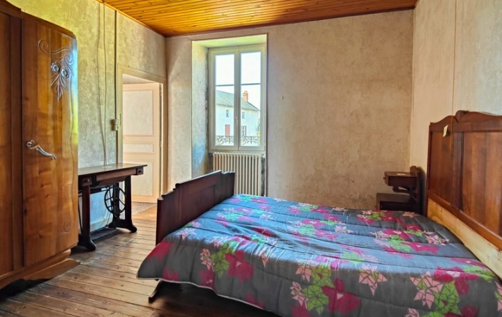 Maison SAUZE-VAUSSAIS (79190)  194 m2 139 800 € 