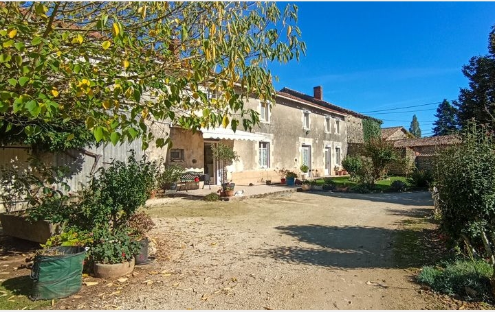 Maison / Villa SAUZE-VAUSSAIS (79190) 241 m<sup>2</sup> 243 800 € 