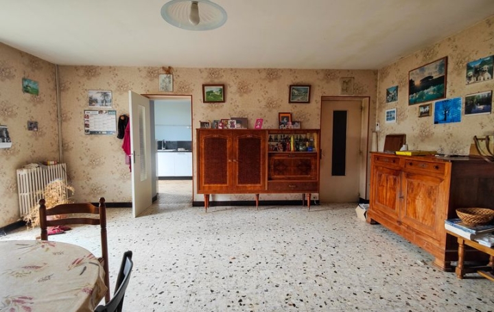 Maison CHEF-BOUTONNE (79110)  116 m2 98 460 € 